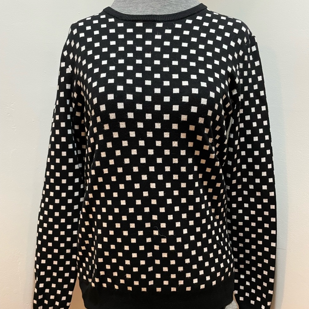 3/$20 Black and white square pattern sweater